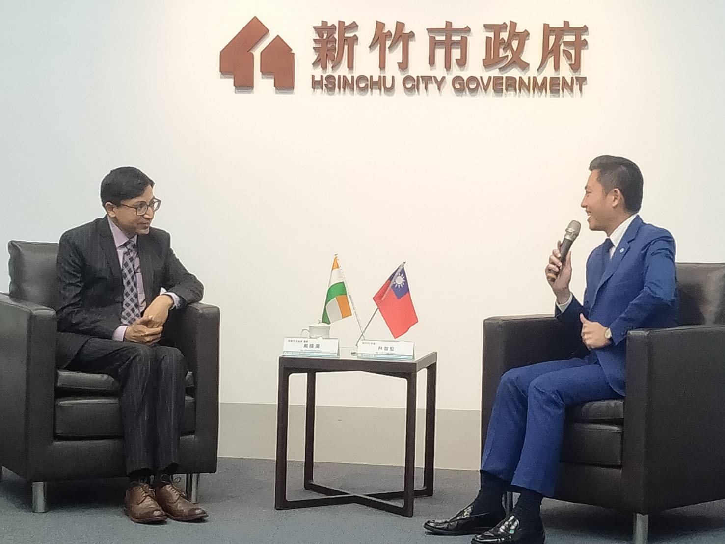 印度台北協會戴國瀾會長(左)與新竹市長林智堅(右)會晤